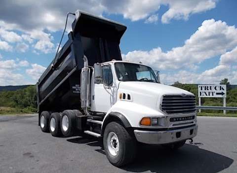 JR Trucking LLC JR Trucking LLC